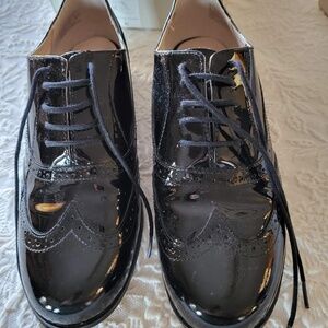 Never worn Clarks Patent Hamble Oak